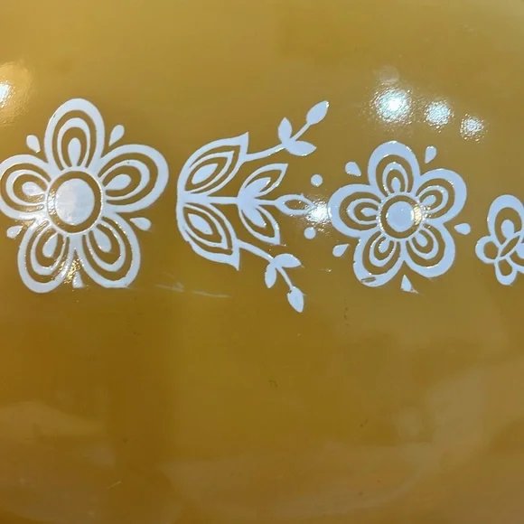 1970’s vintage Pyrex Gold Butterfly Cinderella nesting Bowls set of 3 - Picture 7 of 10